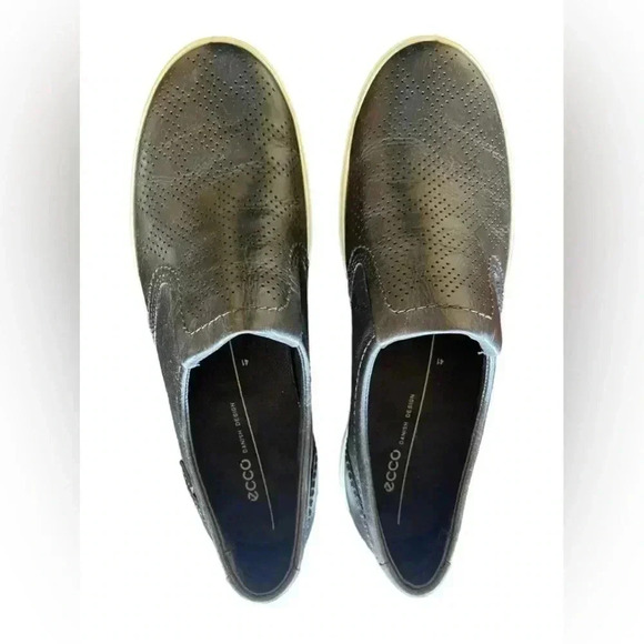 ECCO Women's Soft Slip-on Sneaker - Picture 3 of 10